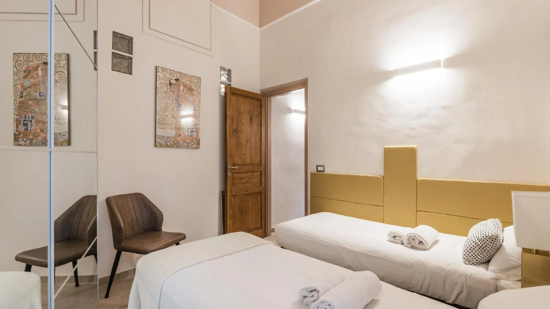 The Best Rent - Two-Bedroom Apartment Near Fori Imperiali Rome