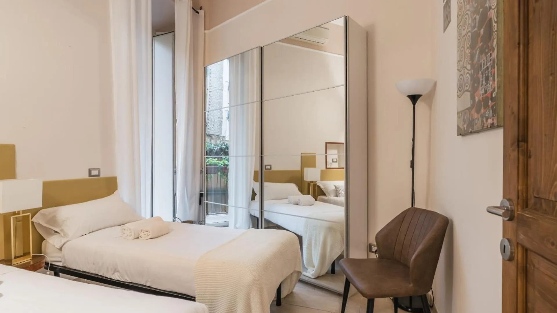 The Best Rent - Two-Bedroom Apartment Near Fori Imperiali Rome
