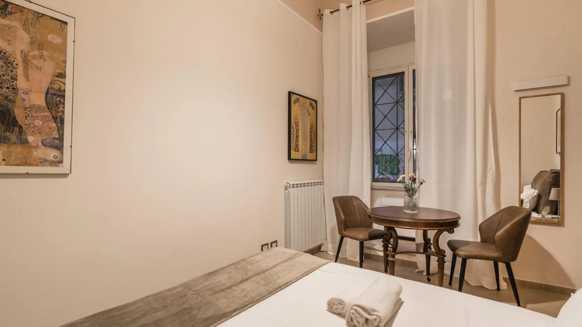 The Best Rent - Two-Bedroom Apartment Near Fori Imperiali Rome Italy